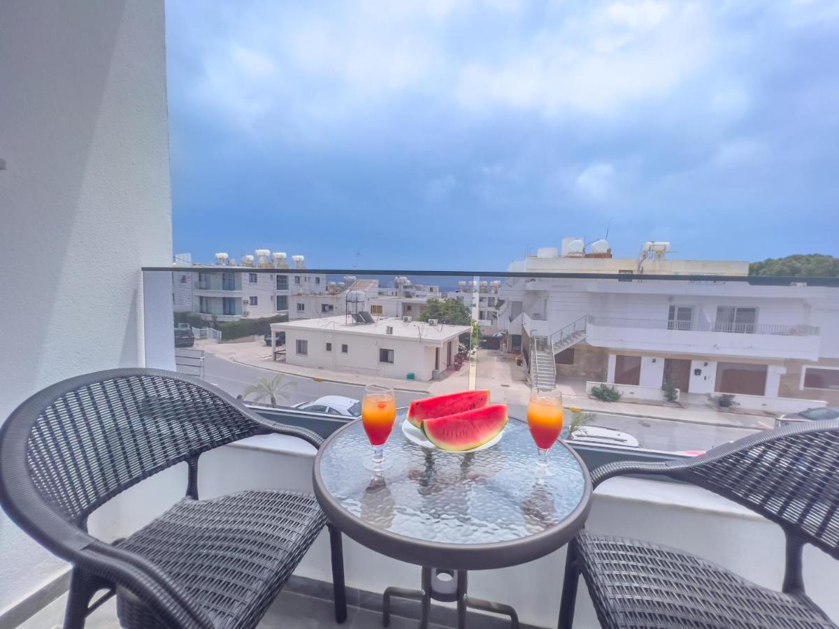 Giorgis Luxury Apartments アヤナパ エクステリア 写真
