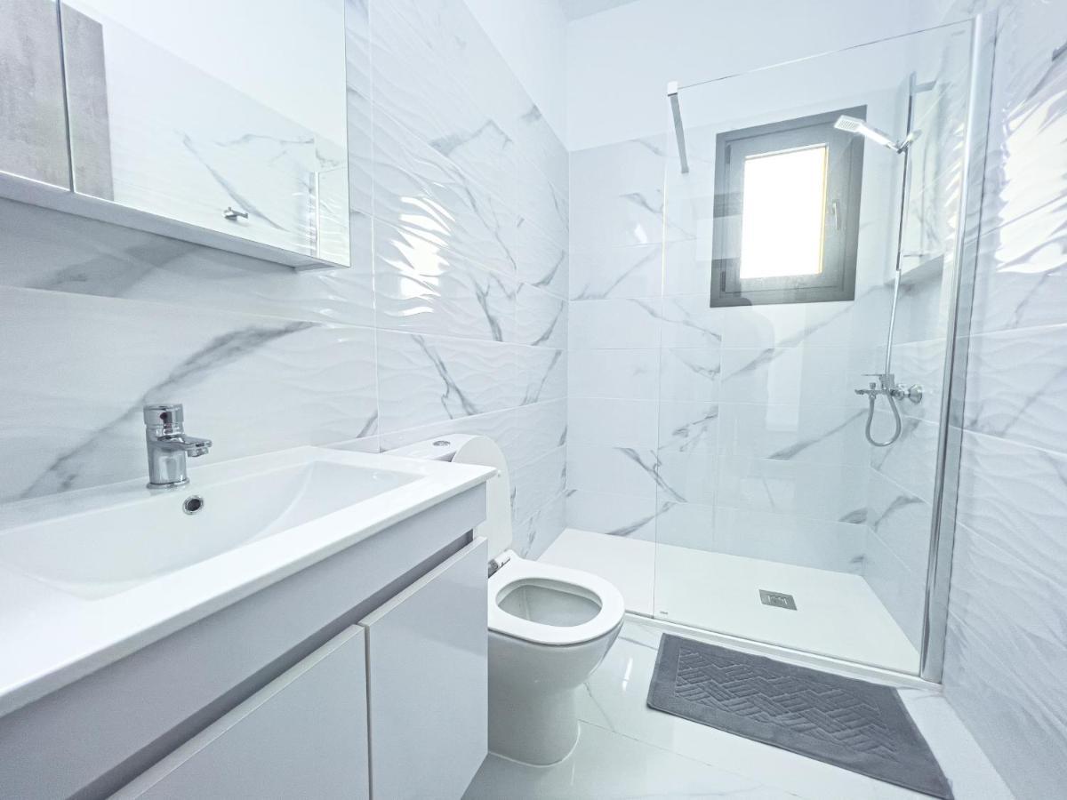 Giorgis Luxury Apartments アヤナパ エクステリア 写真