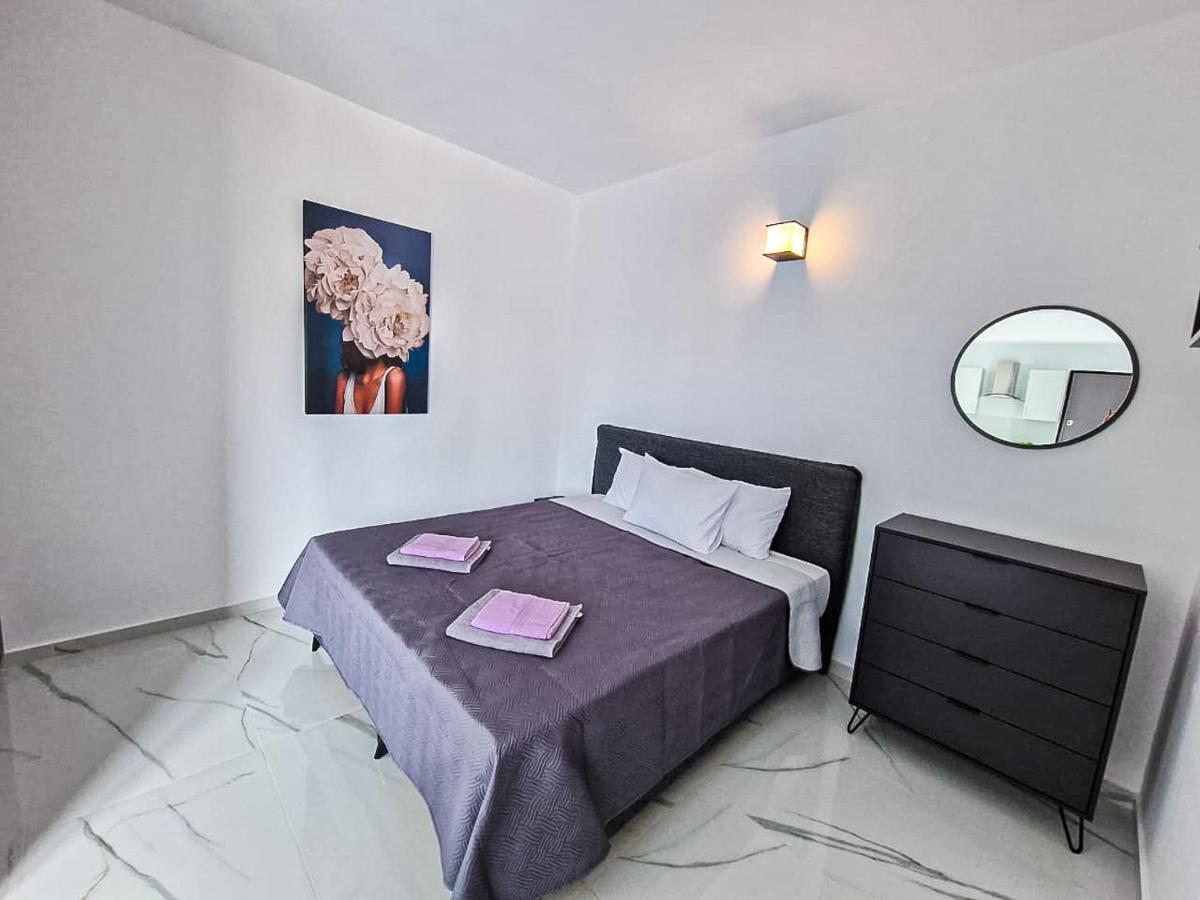 Giorgis Luxury Apartments アヤナパ エクステリア 写真