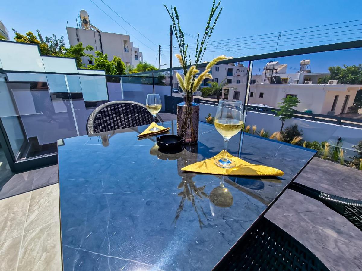 Giorgis Luxury Apartments アヤナパ エクステリア 写真
